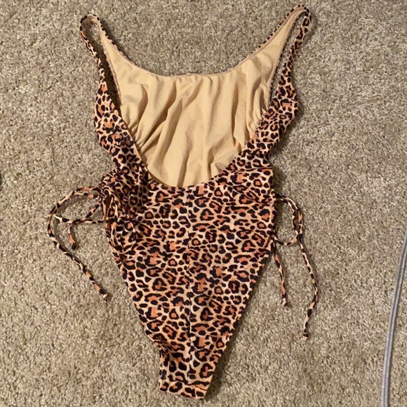 One piece leopard print bathing suit brand new never worn perfect condition - Picture 3 of 5